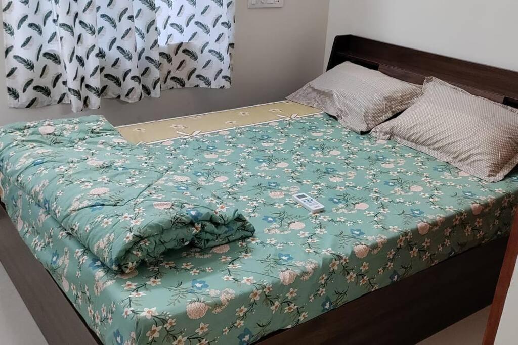 Servostay 2 Bhk Fully Furnished In Hafeezpet #302 Hyderabad Luaran gambar